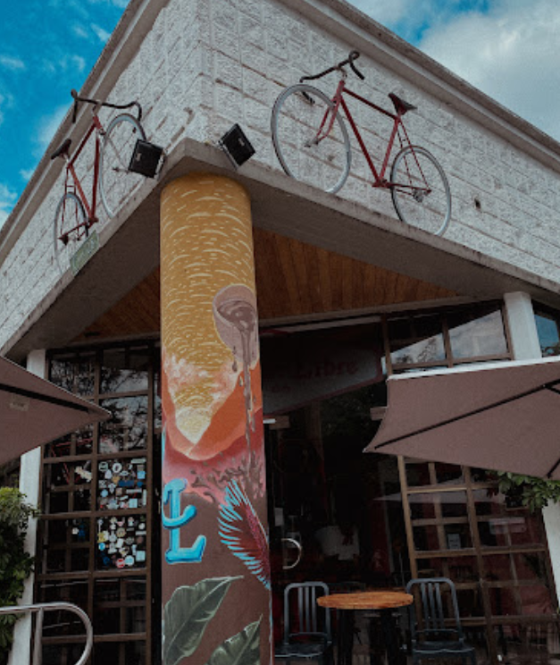Esquina rueda libre cafíe